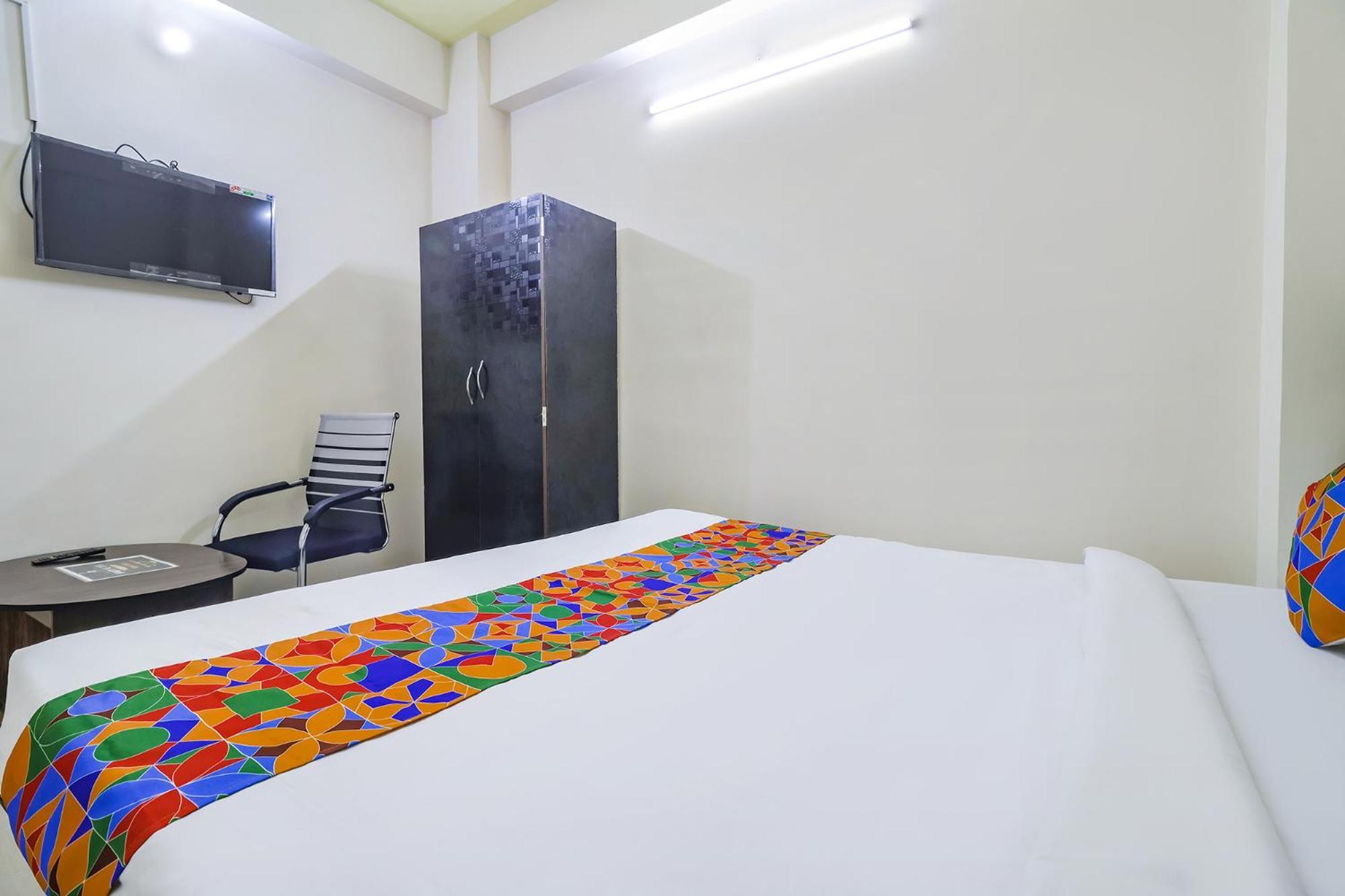 Fabexpress Swarn Fortune Inn Danapur Exterior photo