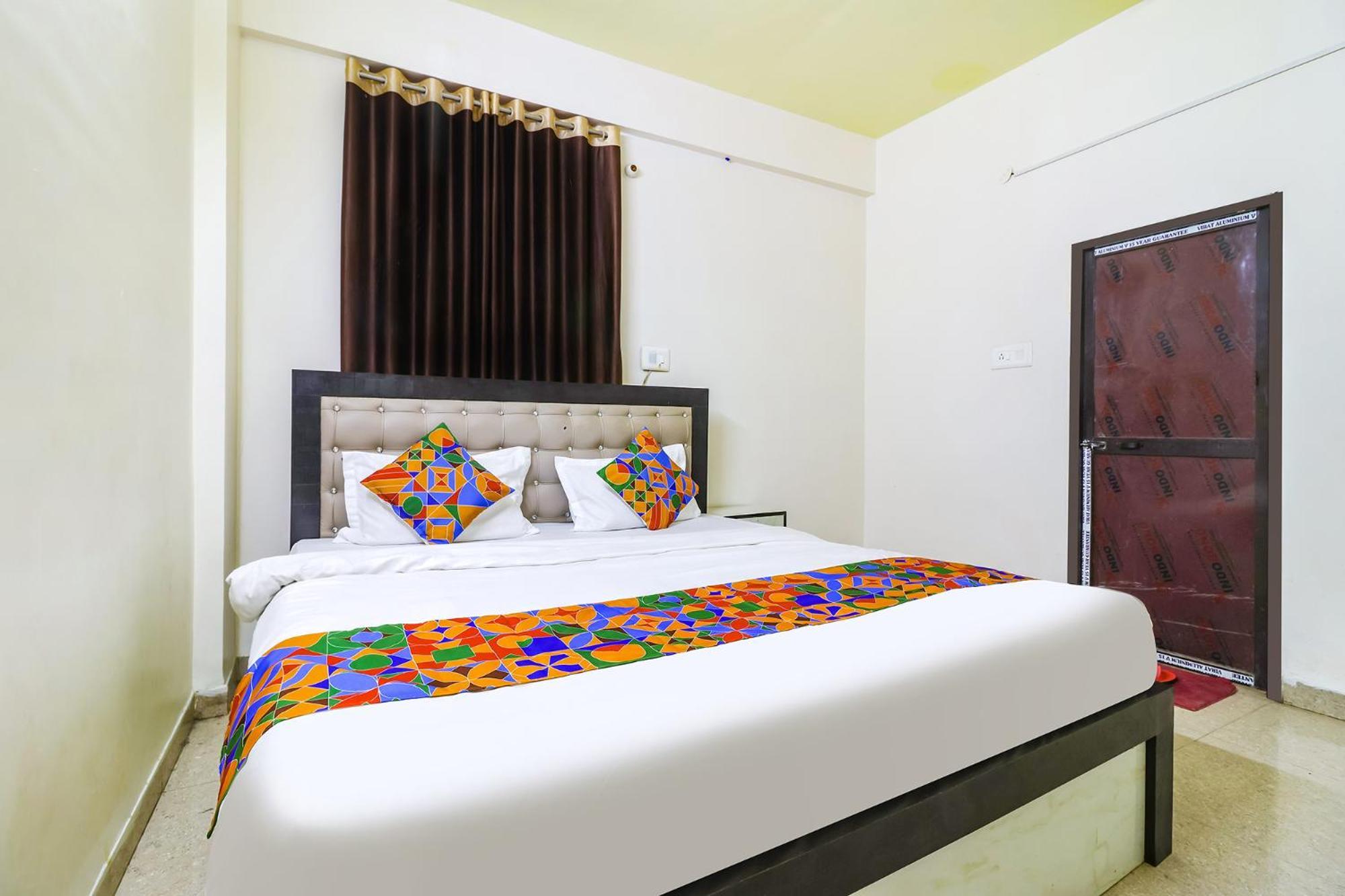 Fabexpress Swarn Fortune Inn Danapur Exterior photo